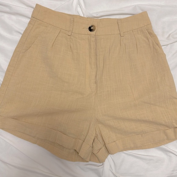 Double lined tan shorts - Picture 1 of 2
